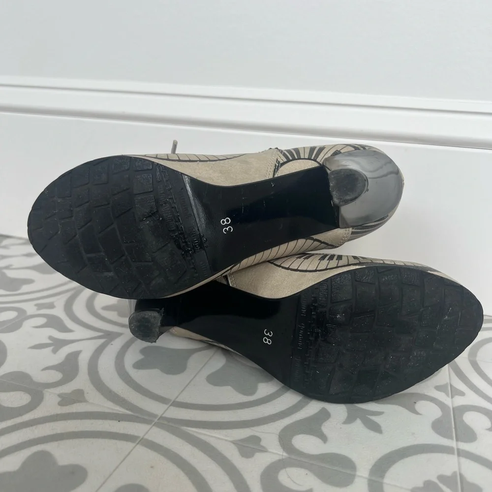 GOBY Piano Key Lace up Booties - Picture 3 of 3